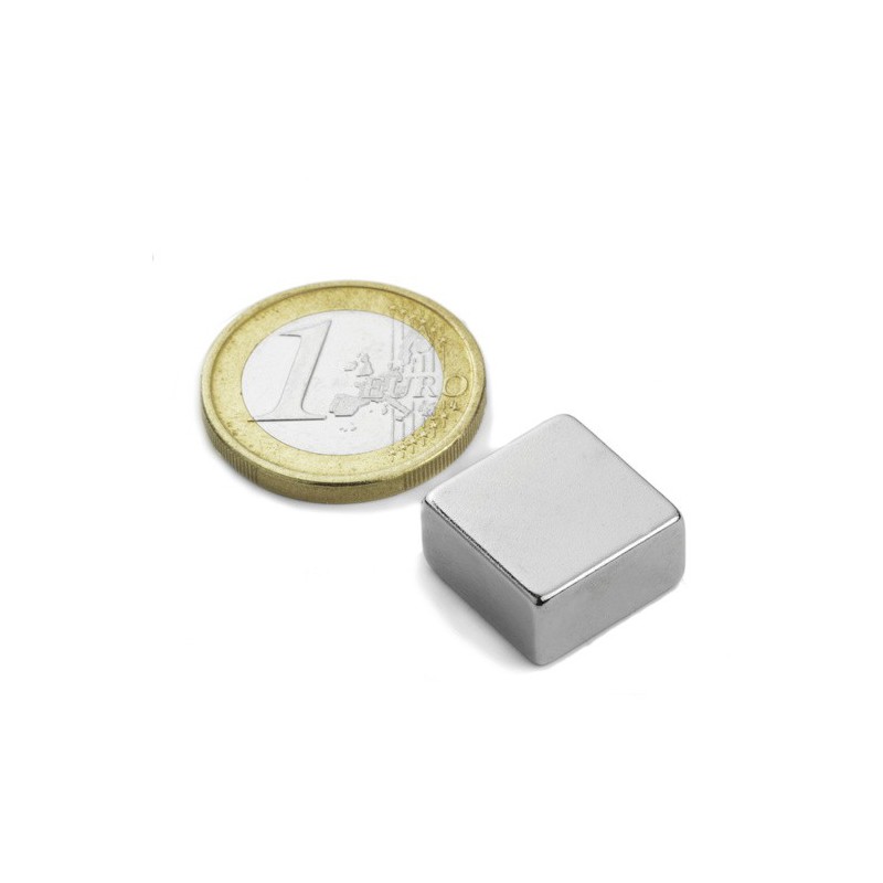 Neliömagneetti 15x15x8mm