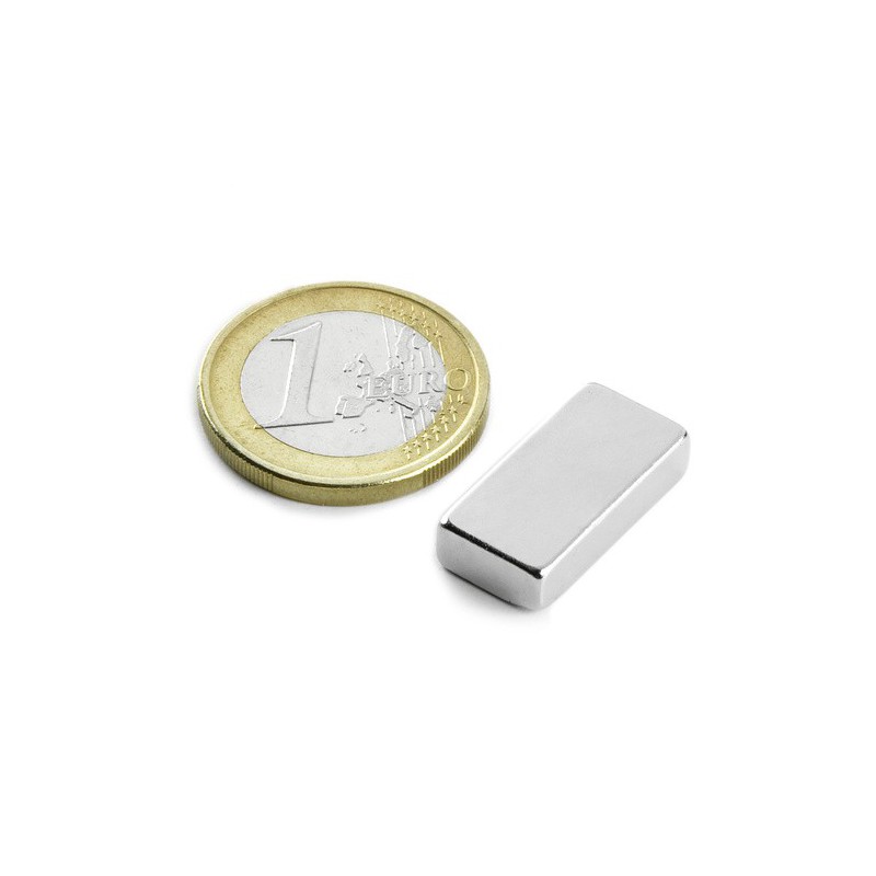 Suorakaidemagneetti  20x10x5mm