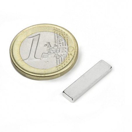 Suorakaidemagneetti 20x5x2mm (01402)