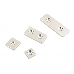 Reiällinen neliömagneetti 15x15x4mm (uppokanta)