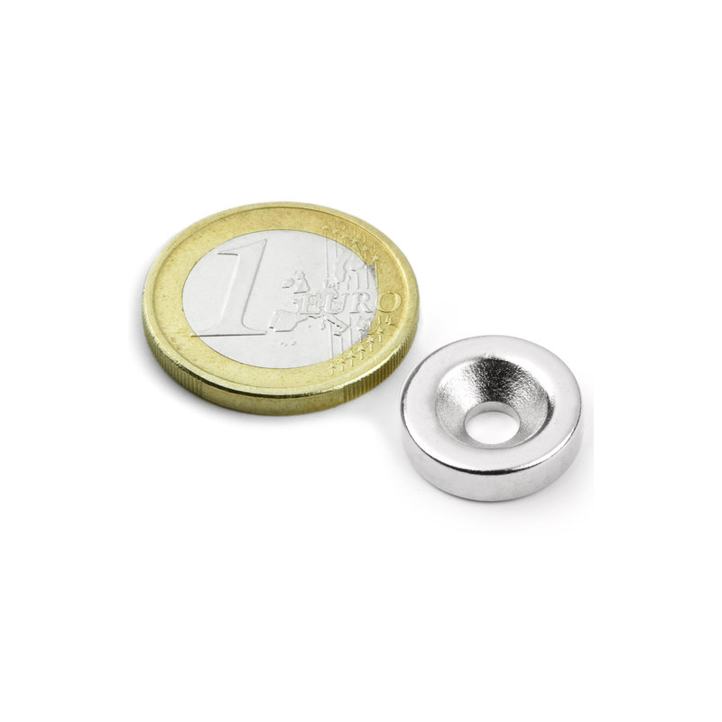 Reiällinen kiekkomagneetti 15x4mm (uppokanta)