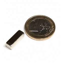 Neodyymi suorakaidemagneetti 15x5x5mm
