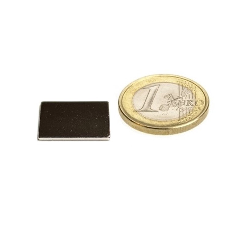 Neodyymi suorakaidemagneetti 15x10x1mm