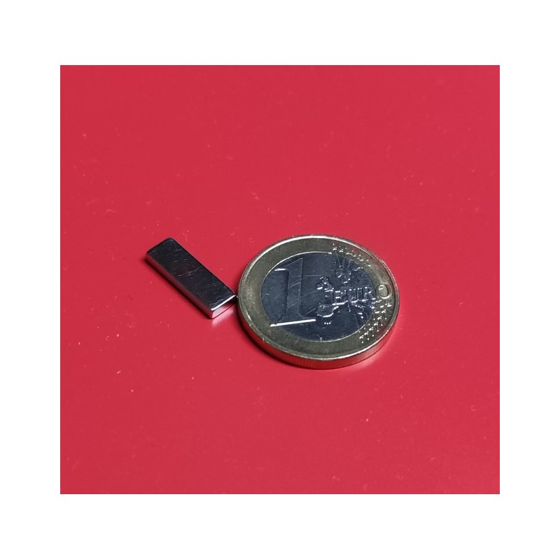 Neodyymi suorakaidemagneetti 15x5x2mm