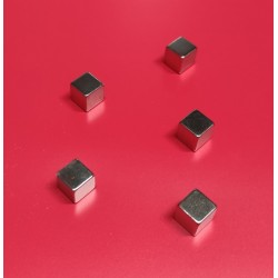 Neodyymi kuutiomagneetti 8x8x8mm (N52)