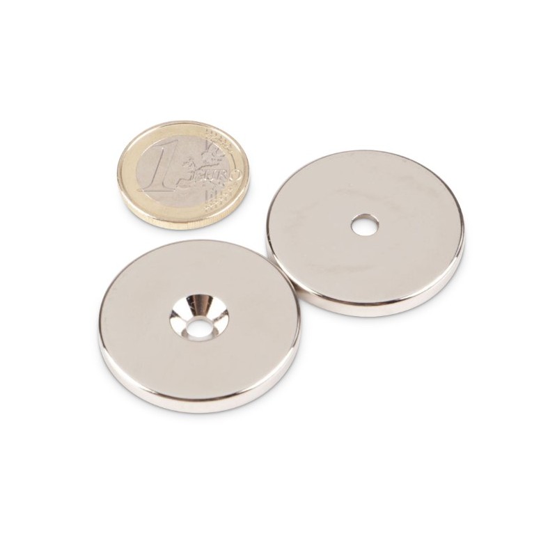 Reiällinen kiekkomagneetti 34x4mm (uppokanta)