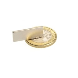 Neodyymi suorakaidemagneetti 25x10x1mm