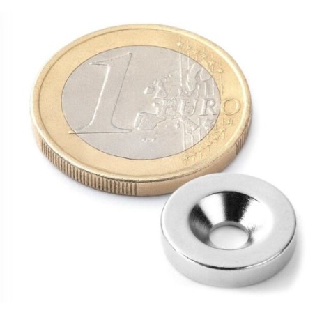 Reiällinen kiekkomagneetti 16x3mm (uppokanta)