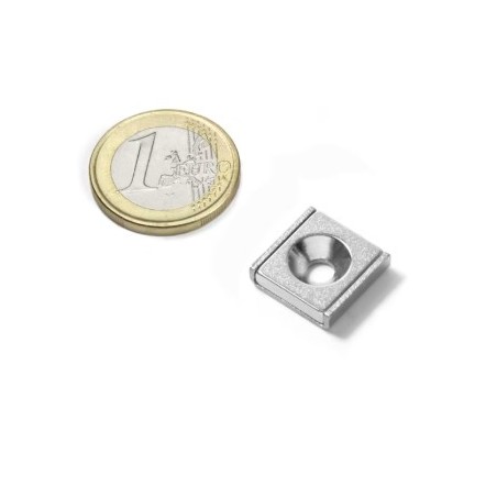 Reiällinen kiinnitysmagneetti 15x15x4mm