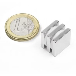 Neodyymi neliömagneetti  15x15x3mm